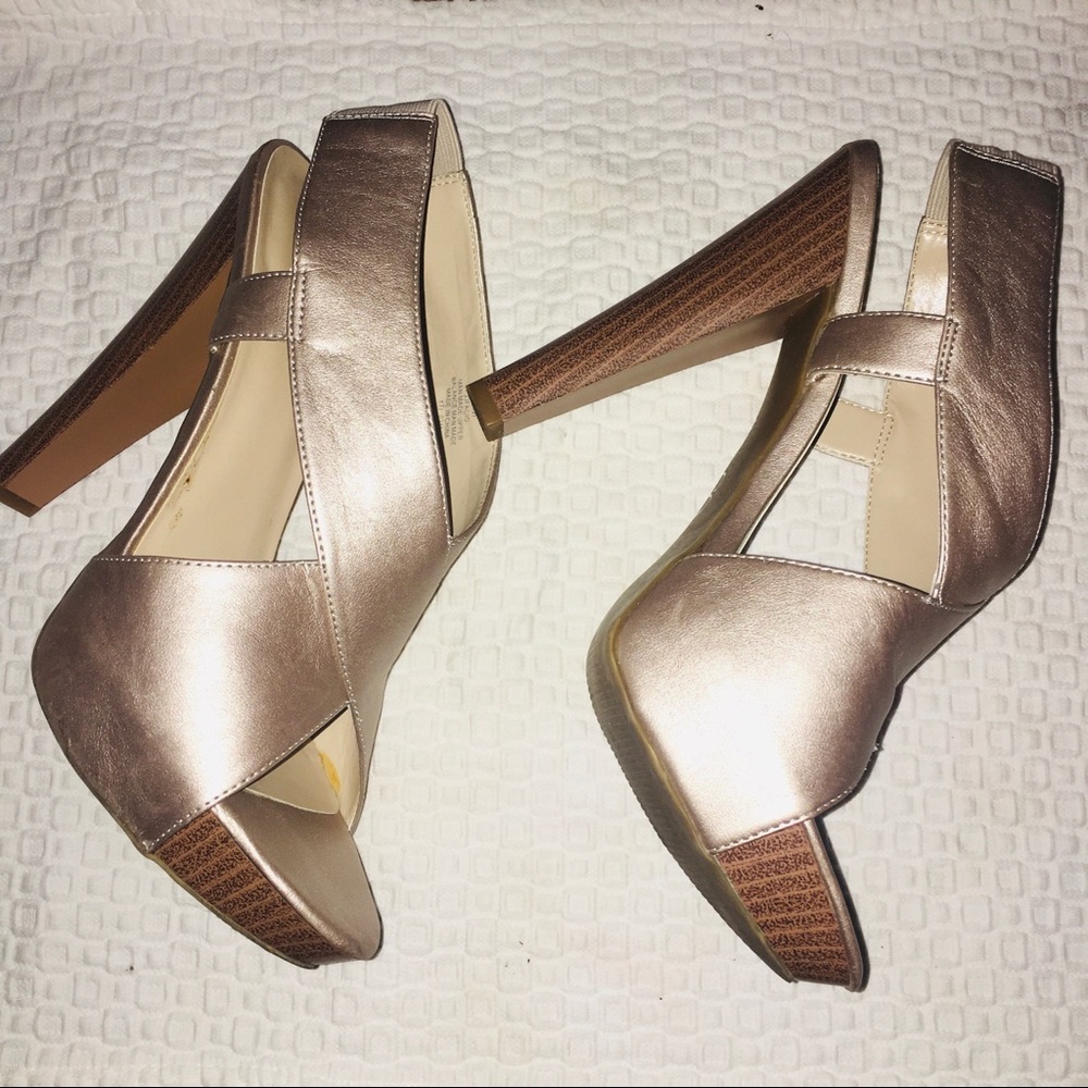 Light gold sexy sandals